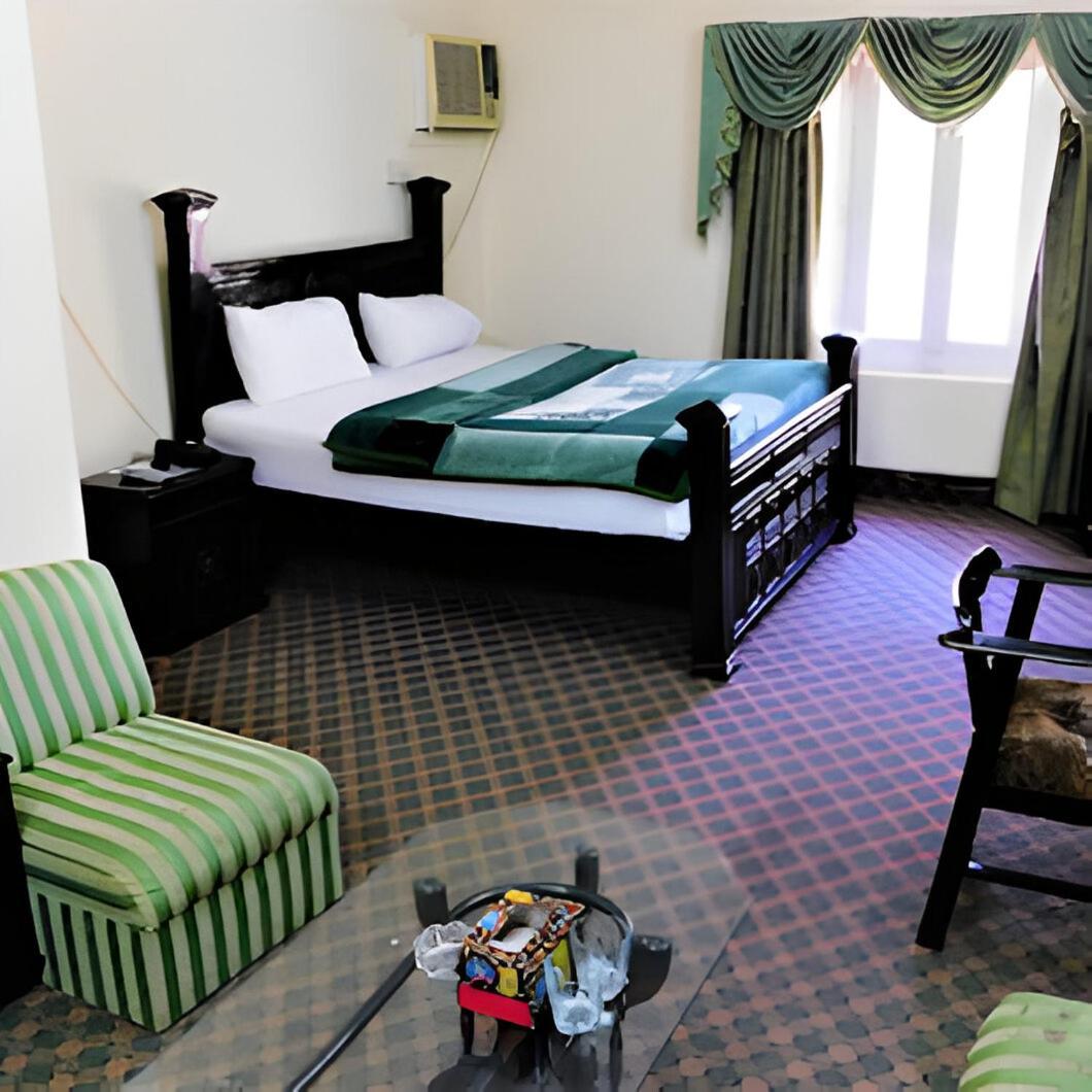 The City Lodge Исламабад Екстериор снимка